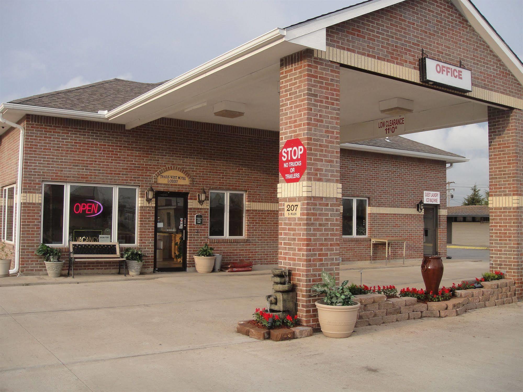 Trails West Motel South Hutchinson Exterior foto